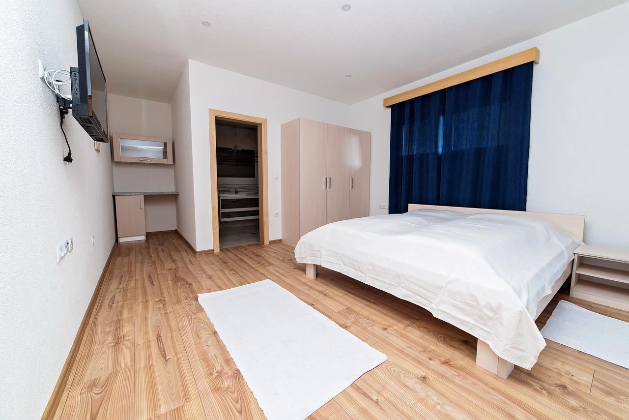 B&B Zlatna Nit Bosanska Krupa Bagian luar foto