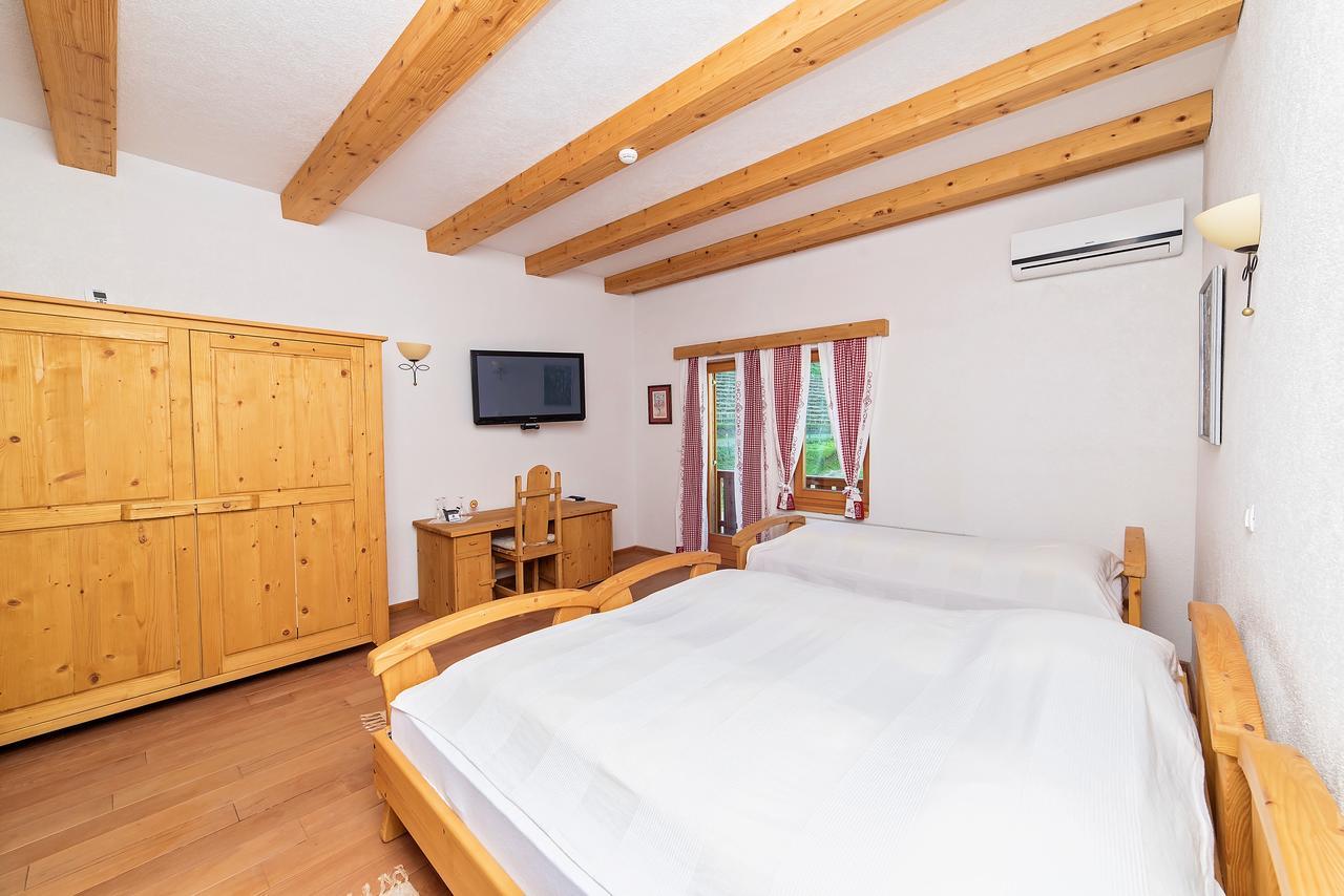 B&B Zlatna Nit Bosanska Krupa Bagian luar foto